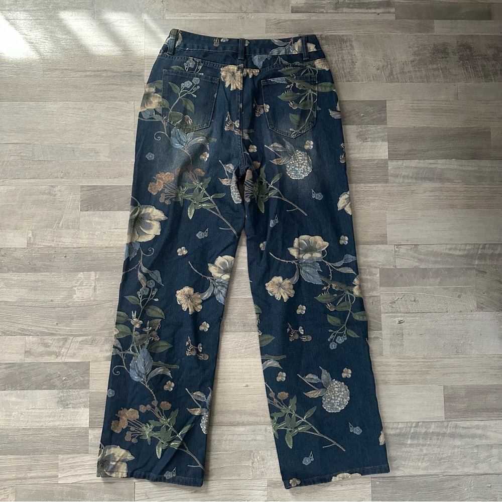 Shein Floral Patterned Jeans - Picture 5 of 5